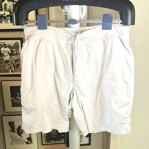 Lululemon XL White Shorts w/ Stretch Lining - Hip Pocket and Thigh Phone Pocket